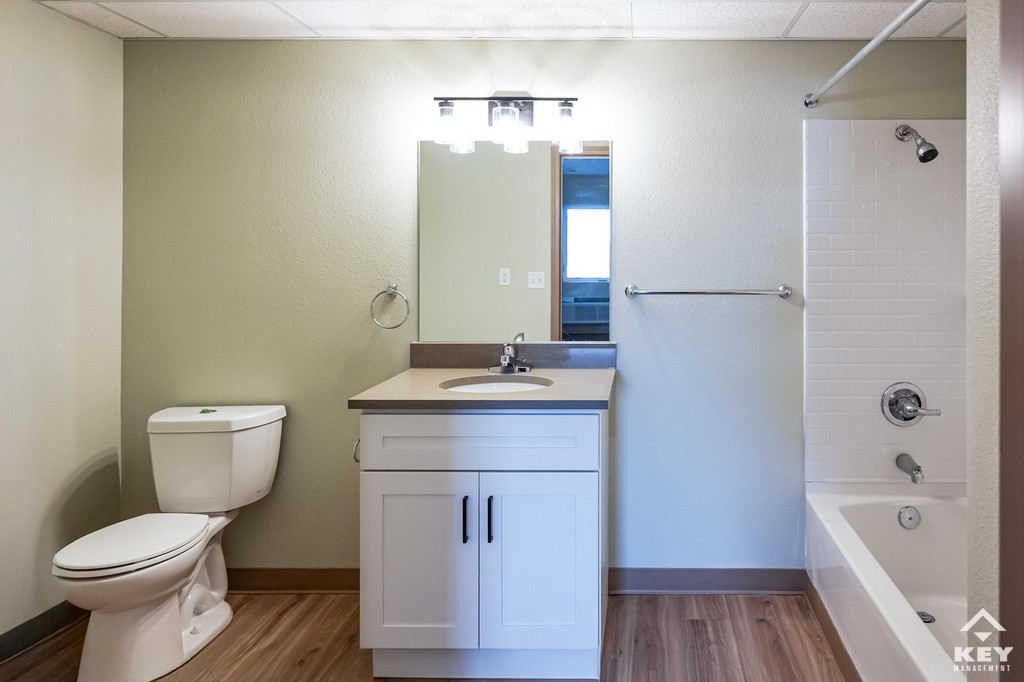 Grayson, bathroom, angle 1